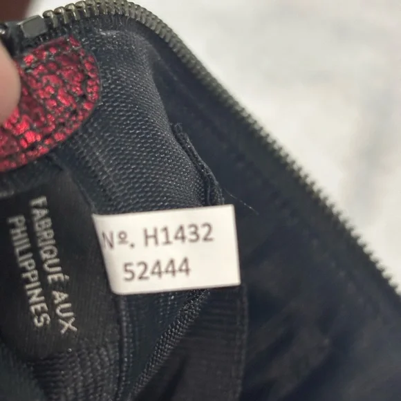 Coach Red Metallic wristlet NWOT - Picture 4 of 7